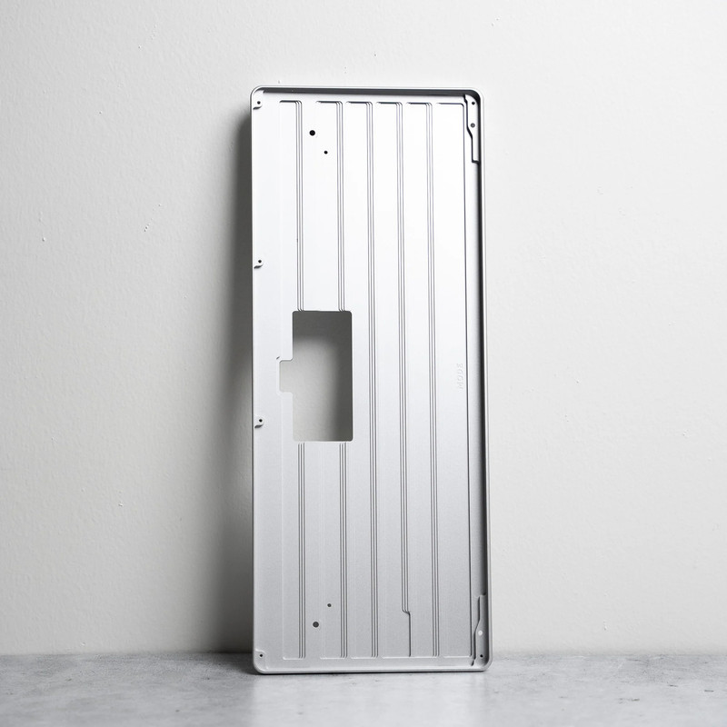 Loop Bottom Case - Finish:Silver